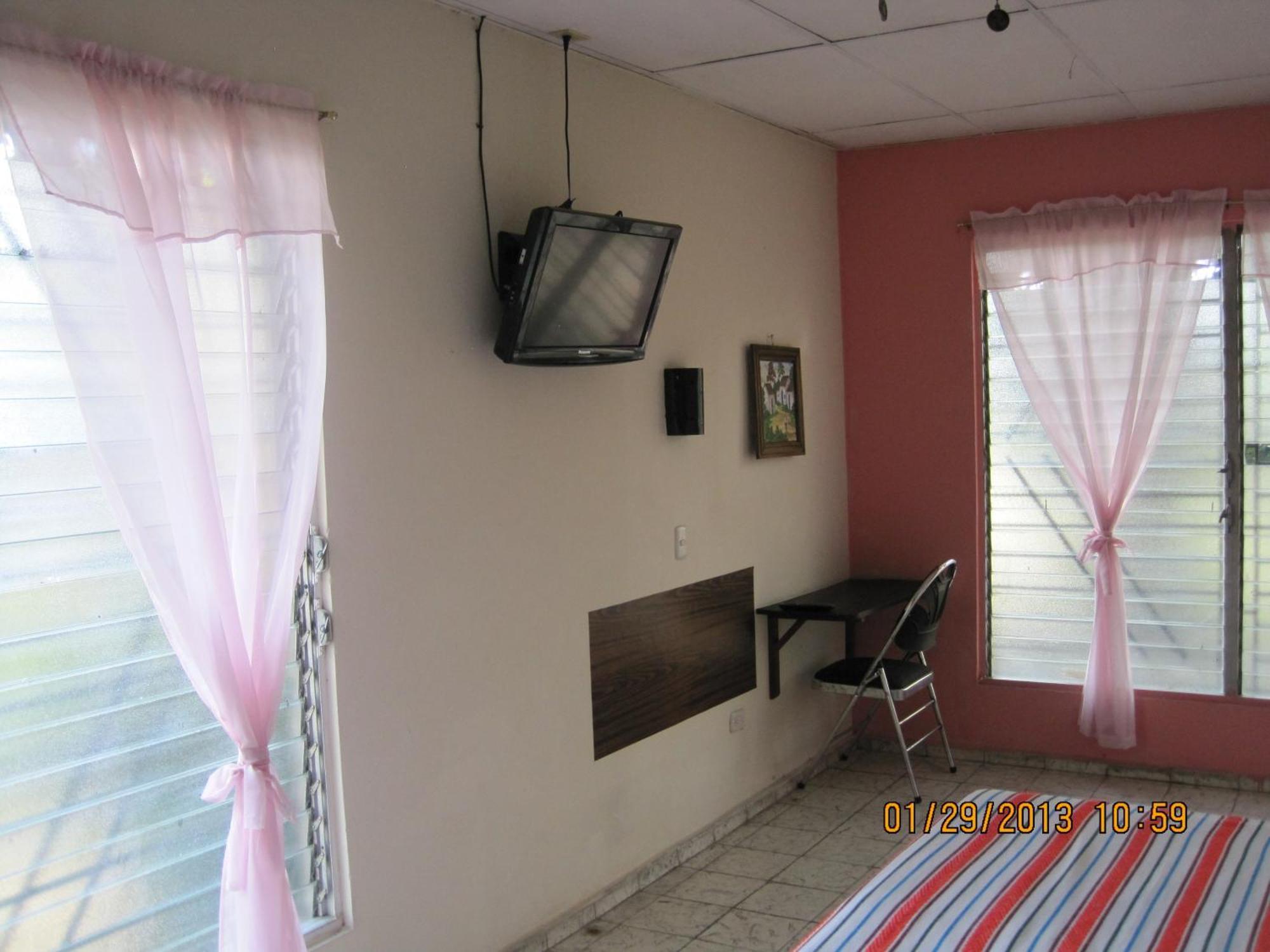 סאן סלבדור Hostal Dona Marta מראה חיצוני תמונה