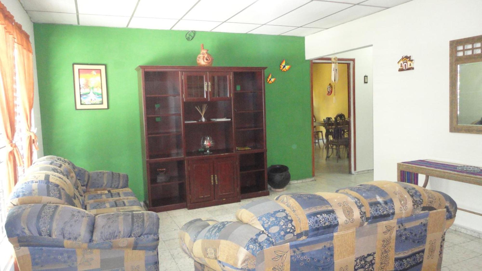 סאן סלבדור Hostal Dona Marta מראה חיצוני תמונה