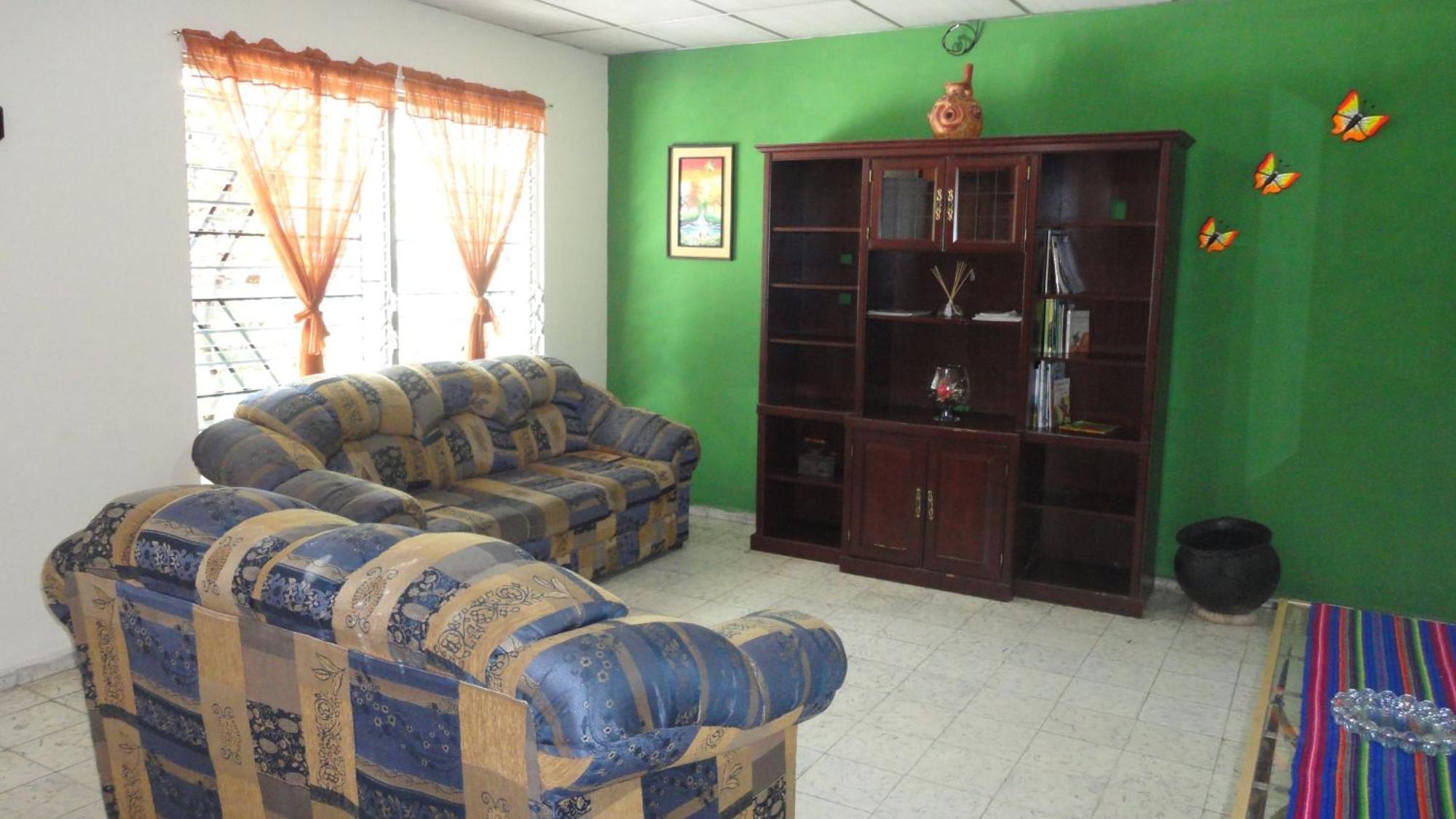 סאן סלבדור Hostal Dona Marta מראה חיצוני תמונה