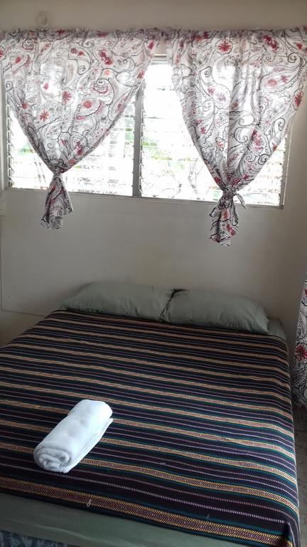 סאן סלבדור Hostal Dona Marta מראה חיצוני תמונה