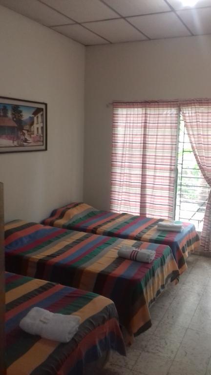 סאן סלבדור Hostal Dona Marta מראה חיצוני תמונה