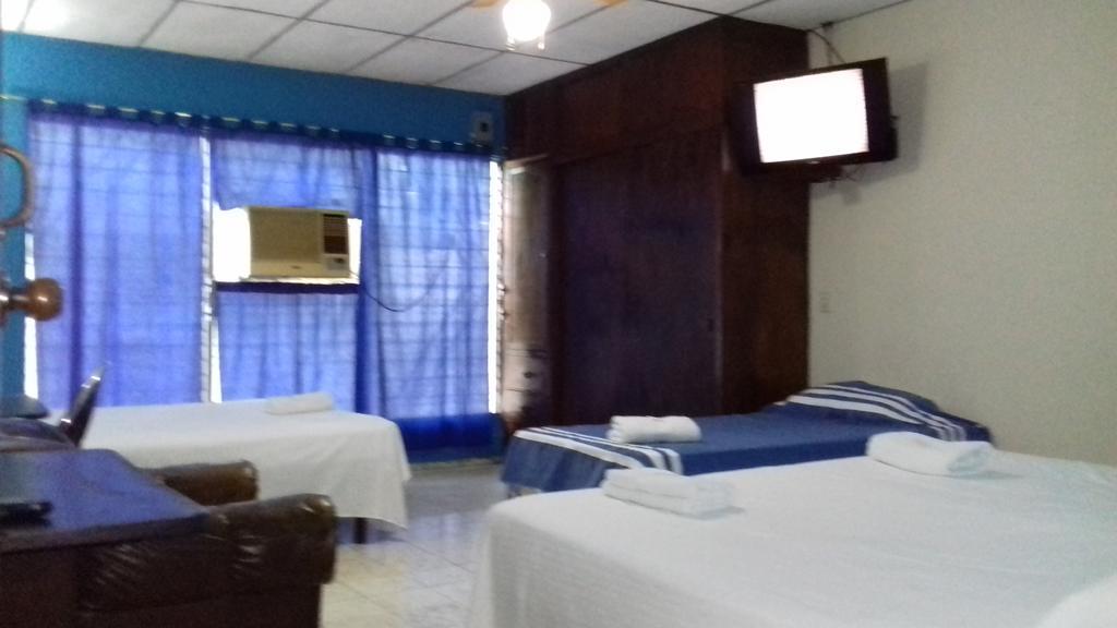 סאן סלבדור Hostal Dona Marta מראה חיצוני תמונה