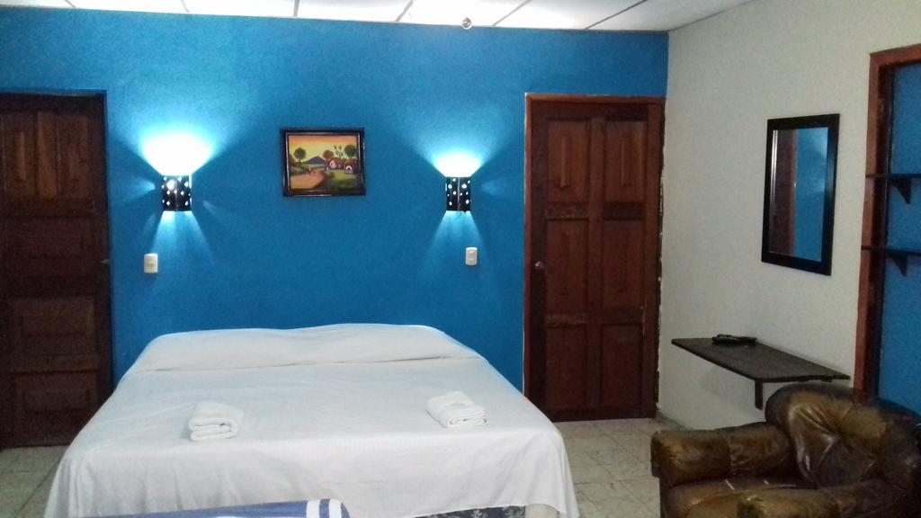 סאן סלבדור Hostal Dona Marta חדר תמונה