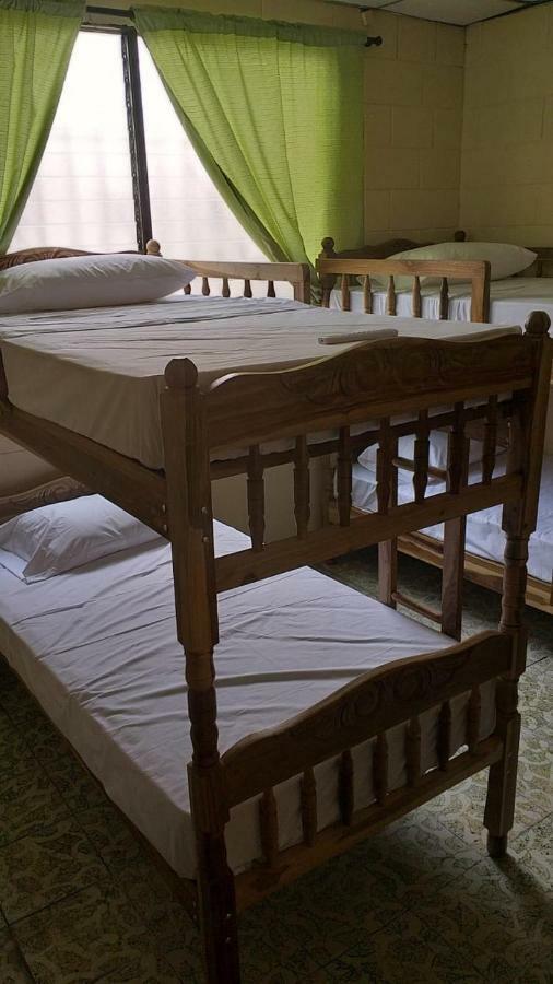 סאן סלבדור Hostal Dona Marta מראה חיצוני תמונה